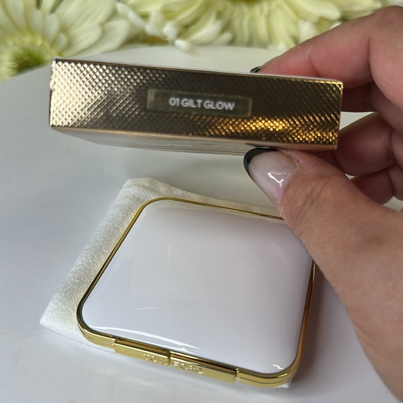 Tom Ford radiant perfecting powder color 01 Gilt Glow new LIMITED EDITION - Picture 5 of 9